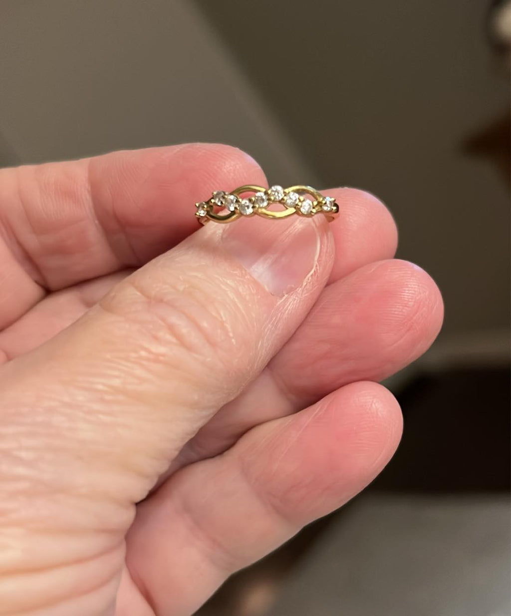 Diamond Chip Ring